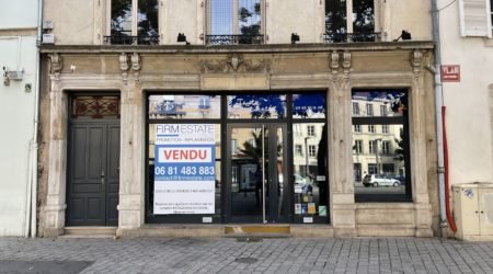 FIRM ESTATE implante une belle enseigne Place des Vosges à NANCY (54)